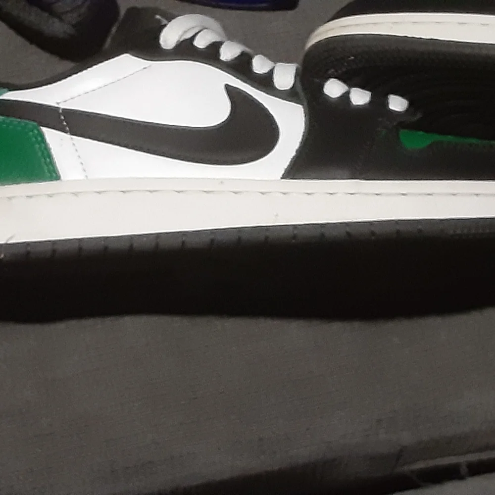 Nike Black, White, and Green Men's Sneakers - Picture 1 of 9
